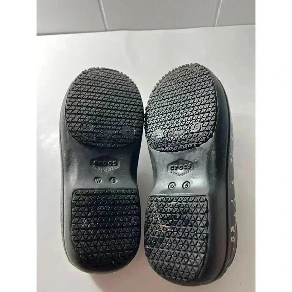 CROCS Shoes   - Picture 3 of 4